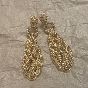 Elegant Gold Drop Earrings